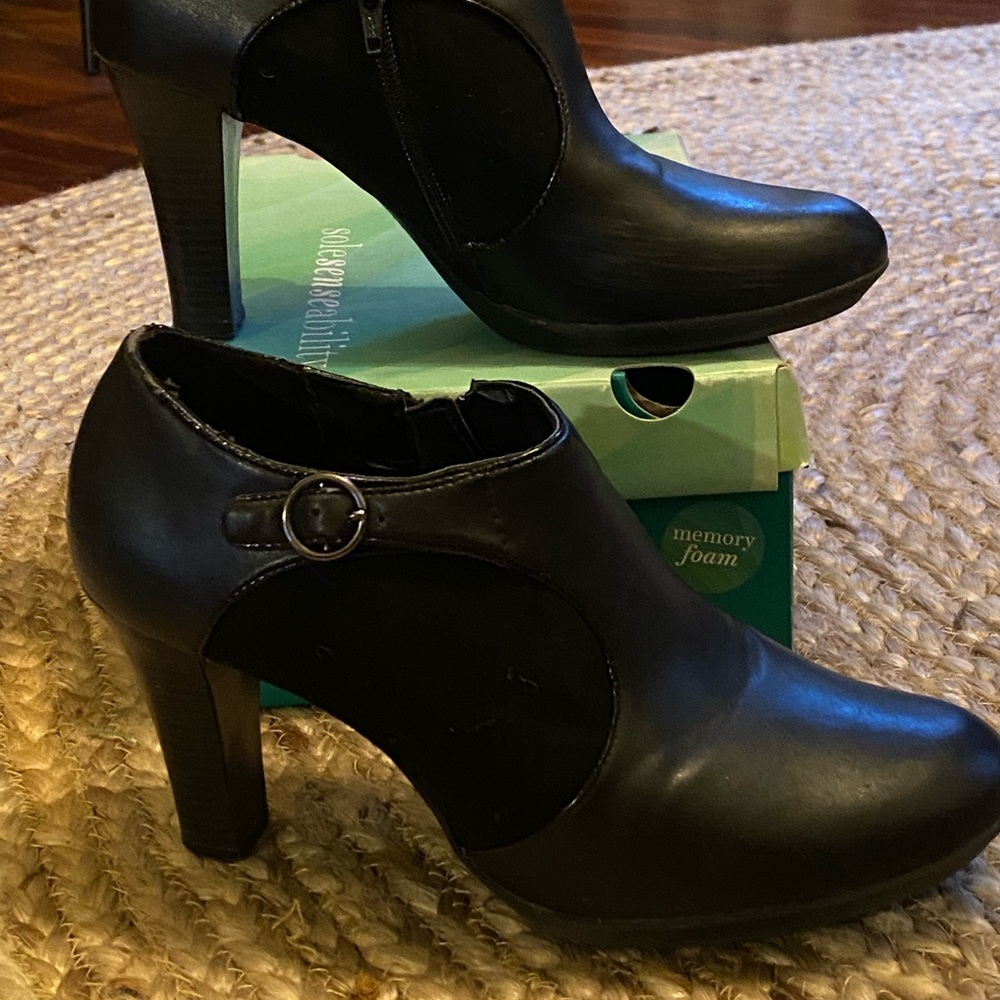 Sole Sensibility black booties size 10